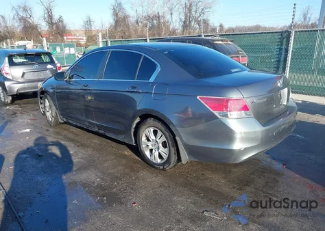 2010 Honda Accord 2.4 Lx-P z USA, uszkodzony, nr VIN 1HGCP2F41AA073356